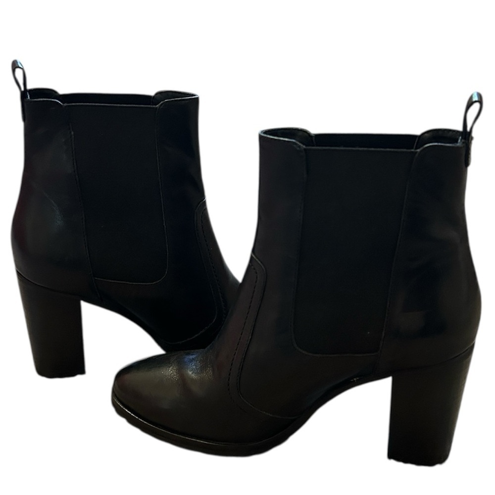 Seychelles Chelsie Black Pull On Heeled Boots Lug Sole size 9